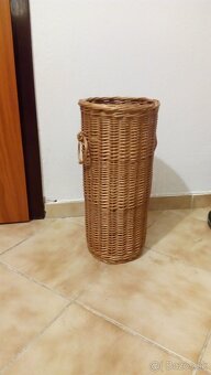 stol,umyvadlo,stolik,sokel,garniza, - 8