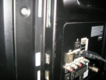 Predam LED televizor - 8