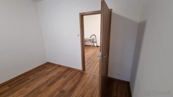 2 izbovy byt Rosinská cesta Kastor, Vlčince - 8