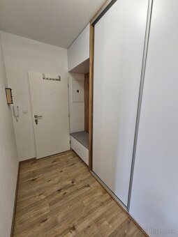 Prenájom 3 izbový byt Trenčín-Zlatovce, Kožušnícka - 8