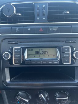 Predám Volkswagen Polo 1.4 - 8