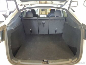 Tesla Model Y Long Range Dual Motor AWD 4x4 378 kw - 8