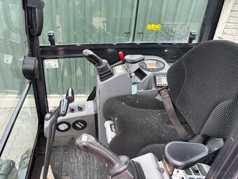 Minibager Bobcat E 19 - 8