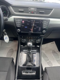 ŠKODA SUPERB COMBI 2.0 TDI.DSG - 8