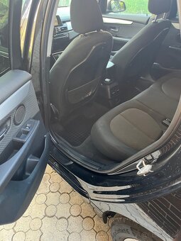 BMW 218d - 8