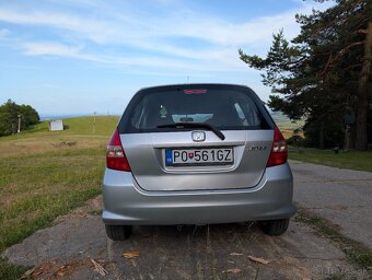 Predám auto značky Honda Jazz 1,4i LS CVT automat - 8