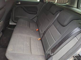 Predám Ford focus - 8