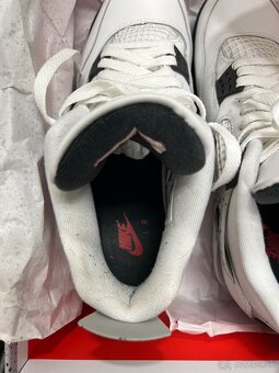 Nike Air Jordan 4 Retro - 8