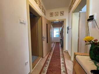 Na predaj - Vybavený, praktický, funkčny 4 izb. dom Brodské - 8