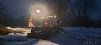 Caterpillar 313C - 8