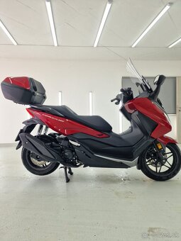 Honda Forza 350 - 8