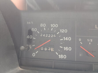 Lada Niva - 8
