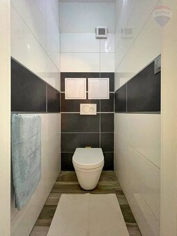 REZERVOVANÉ - NA PREDAJ kompletne zariadený 3-izbový byt v K - 8