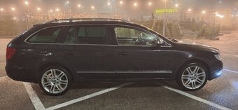 ŠKODA SUPERB COMBI II 2.0 TDI 103KW/140k 2010 premium audio - 8