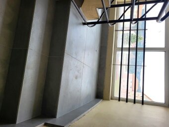 Výborný, veľký , slnečný byt v centre - nízky nájom - 8