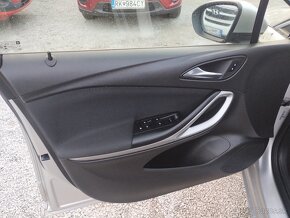 Opel Astra Sport Tourer ST 1.6 CDTI - 8