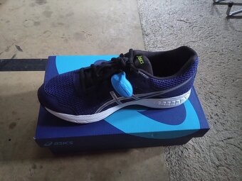Asics - 8