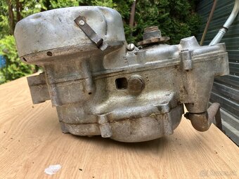 predvojnový motor JLO - 8