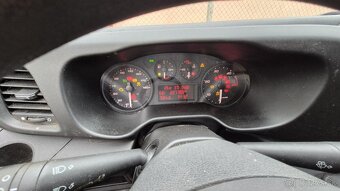 Prodám IVECO DAILY 35S16 skříň - 8 palet - 8
