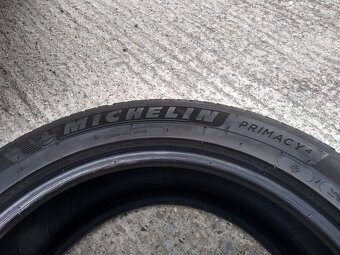 MICHELIN Primacy 4_LETNÉ_245/45 R18 100W_DOT 2022_ - 8