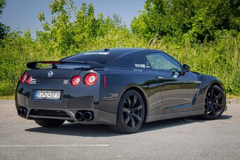 Nissan GT-R 2008 - 8