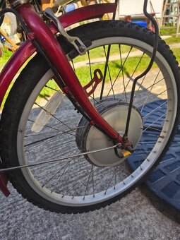 Starý retro elektrický bicykel - 8