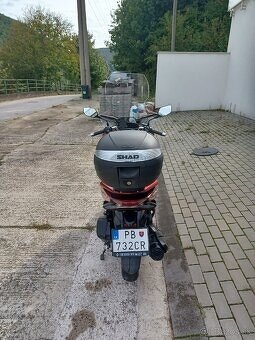 PREDAM  KRASNU HONDU PCX 125 + VYBAVA - 8