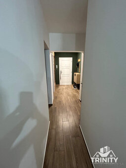 Na prenájom zariadený 2-izbový byt s balkónom v Nových Zámko - 8