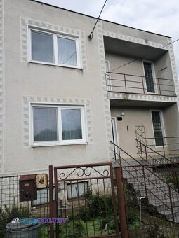 Poschodový rodinný dom v obci Ľubá - 8