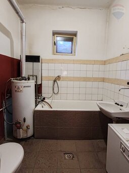 2 izbový rodinný dom 80 m2 , Vrakúň - 8