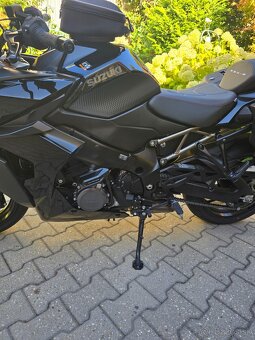 Suzuki gsx s 1000 gt - 8