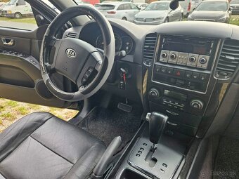 Na predaj KIA SORENTO 2.5 Crdi 125kw + ťažné - 8