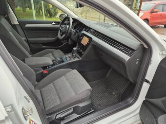 Volkswagen Passat Variant 2.0 TDI DSG EVO Elegance - 8