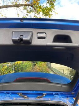 Ceed GT-line 1.5 T-GDI Benzin Panorama 1.majiteľ - 8