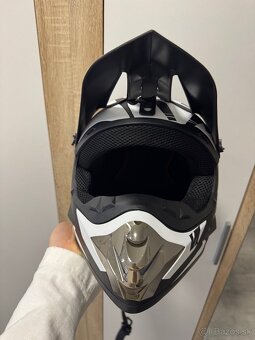 Fox motorkárska prilba - 8