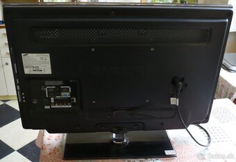 písací stroj,hodiny,tv,telefon - 8