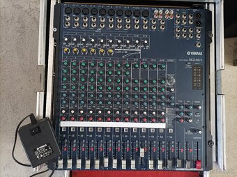 Rack s mixom a zosilňovačom - 8