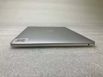 MacBook Pro 13" 2020 TouchBar / 8-core Apple M1, 512GB SSD - 8