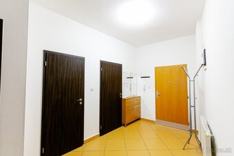 NA PRENÁJOM – veľkometrážny 2 izbový byt na ulici Kresankova - 8