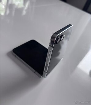 Samsung Galaxy Z Filip 5 - 8