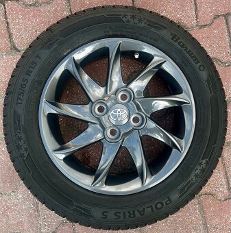 Toyota Yaris komplet - 8