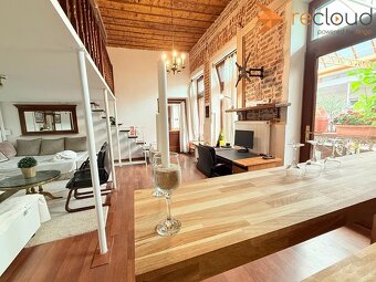 Na predaj výnimočný 2-izbový byt v historickom centre Nitry  - 8