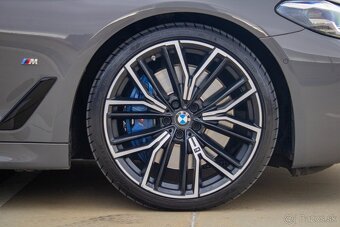 BMW Rad 5 Touring 530d mHEV xDrive A/T / ZÁRUKA / - 8