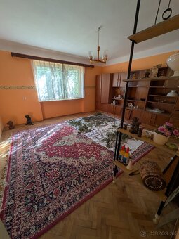 Predaj rodinného domu na polosamote s veľkým pozemkom - 8