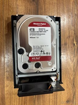 Synology DS218play + 2x 4TB WD Red - 8