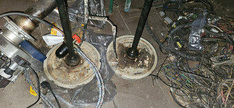 Lada Niva 1,6 motor - kolesá - diely - 8