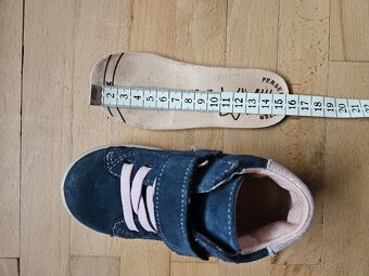 Topánky veľ. 23, 2x - 8