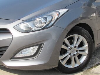 Hyundai i30 1.6 CRDi DOHC 16V Family - splátka od 120,-€ - 8