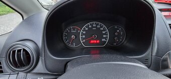 Suzuki SX4 sedan - 8