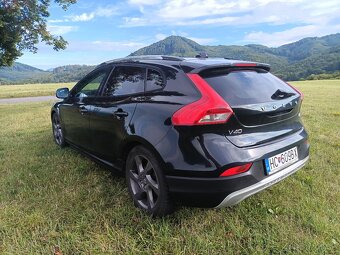 Volvo V40 D2 Cross Country - 8